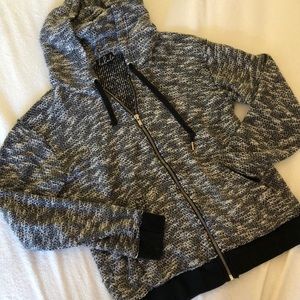 Aritzia black and white zip up hoodie